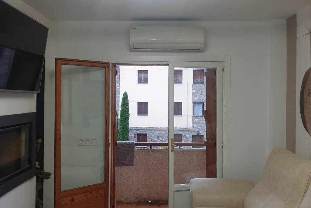 Acogedor Apartamento En El Pirineo Aragones Villanúa Kültér fotó